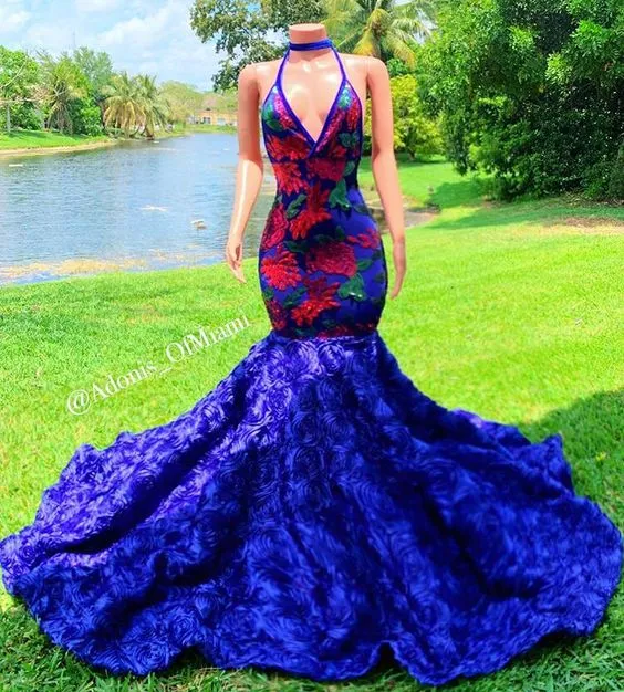 Gorgeous Blue Appliques Halter V-neck Sleeveless Floor-length Mermaid Prom Dresses