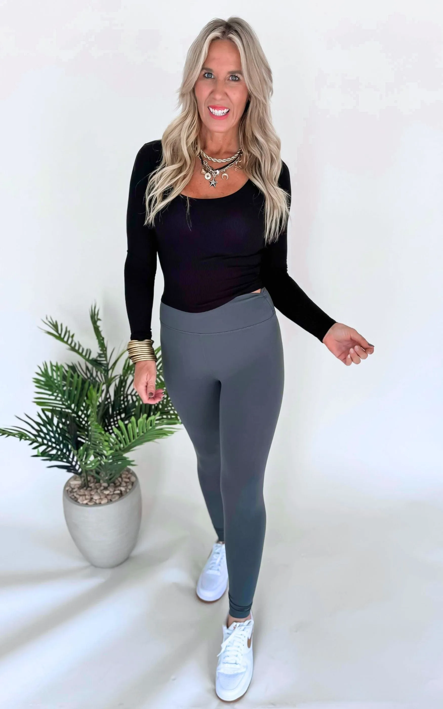 MONO B. Nylon-Blend Essential Solid Leggings