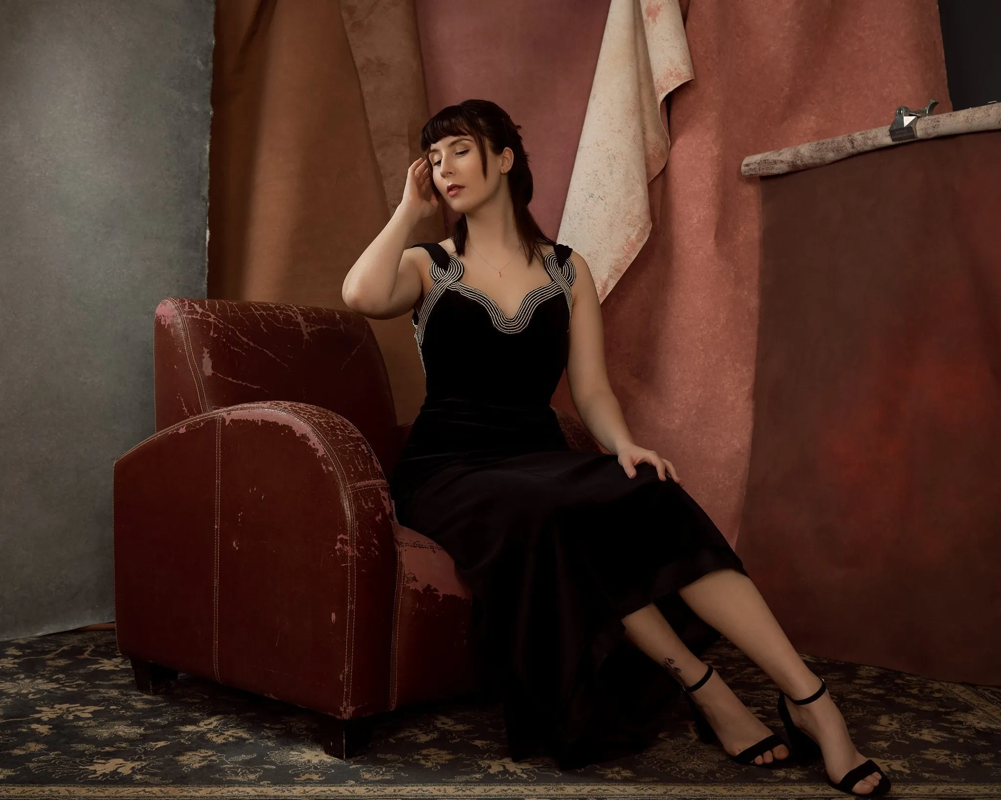 RENT Vintage Black Velvet Cocktail Dress