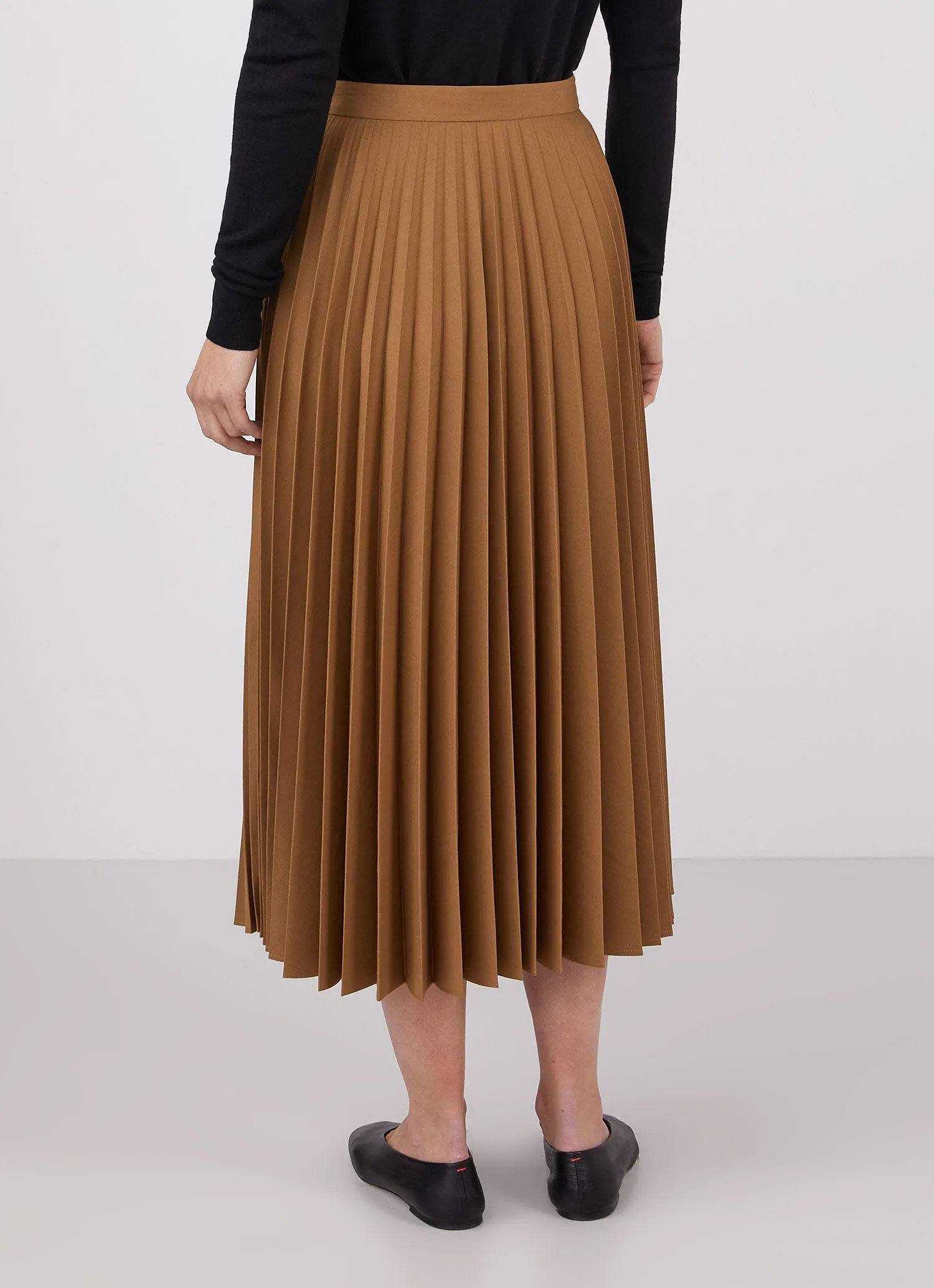 Women's Pleated Skirt in Dark Tan